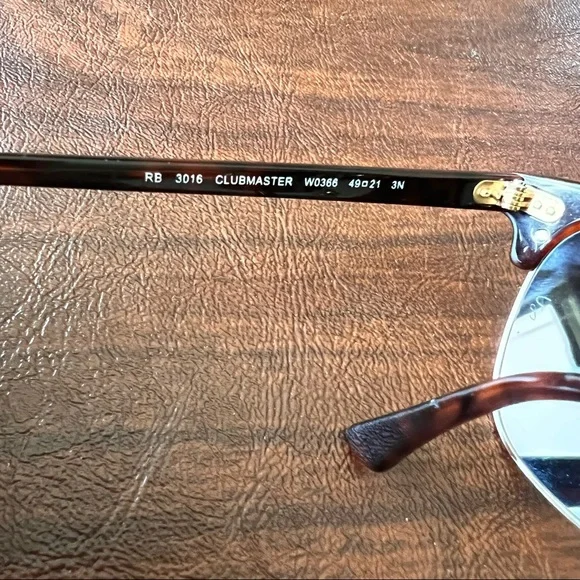 Ray-Ban - Clubmaster Sunglasses - Picture 11 of 14